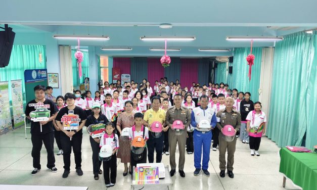 พ.ต.อ.อชิรวิทย์ ทองจันดี รองผบก.น.9″ถนนปลอดภัยสวมหมวกนิรภัยเมื่อขับขี่”