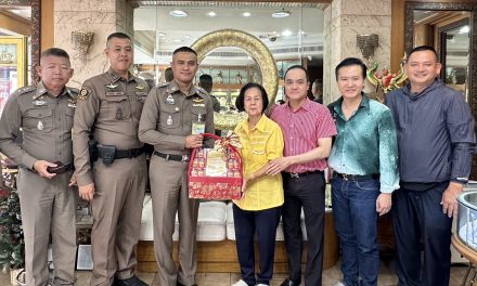 ดร.นฤมล สุรเศรษฐ รับรางวัล”แม่ตัวอย่างกรุงเทพมหานคร”