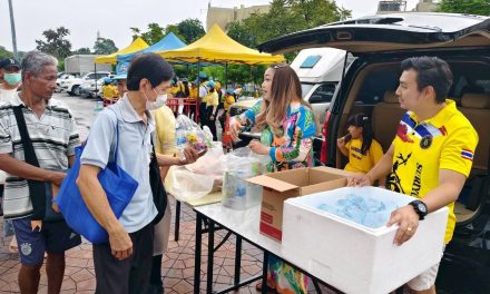 พรทิพย์ พบอภิญญา ร่วมน้อมรำลึก”วันนวมินทรมหาราช”