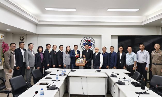 ผู้ไกล่เกลี่ย สตช.แสดงความยินดีกับนายกสมาคมพนักงานสอบสวน