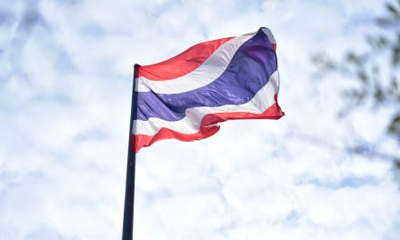 จังหวัดนครปฐมจัดงาน”พระราชทานธงชาติไทย”